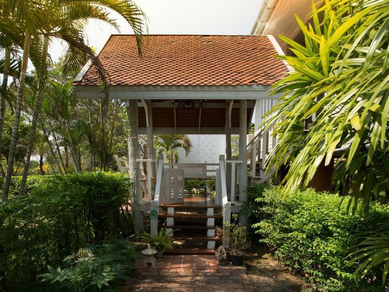 Dorm Of Happiness By Tharaburi Auberge de jeunesse